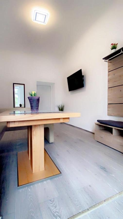 Premier Quad Room Wh Vienne Extérieur photo