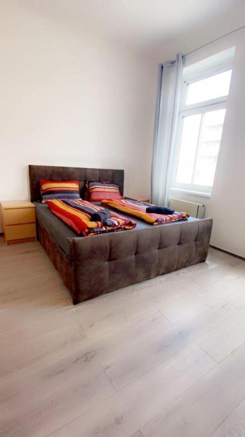 Premier Quad Room Wh Vienne Extérieur photo